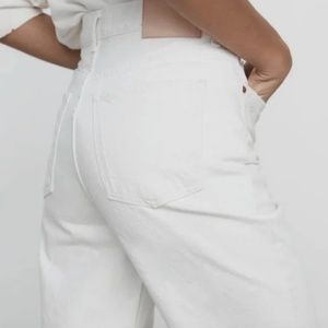 ZARA The Bliss Straight Signature White Denim Jeans in Off White | SIZE 4